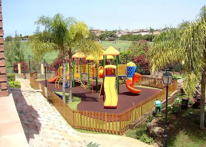 Mandi Golf Отель