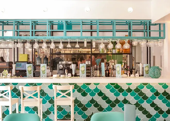 ホテル Mandi Golf 4*