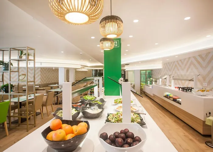 ホテル Mandi Golf 4*