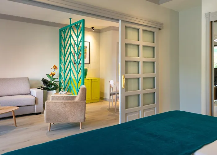 Mandi Golf Отель