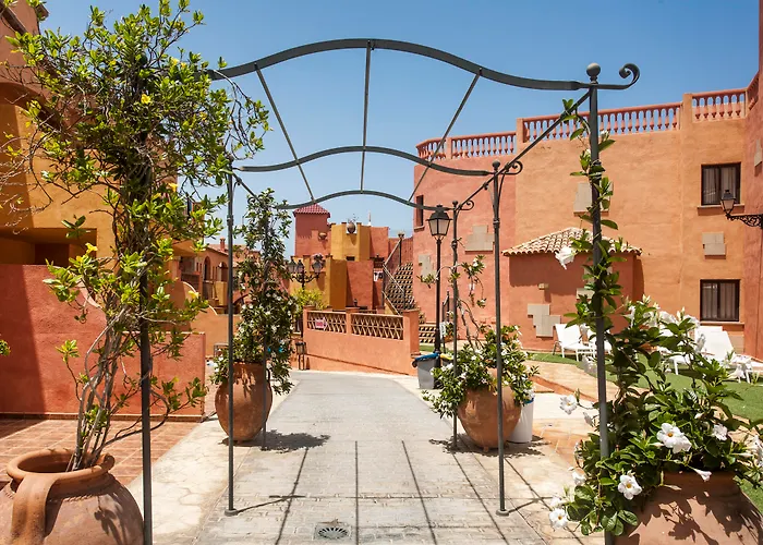 ホテル Mandi Golf 4*